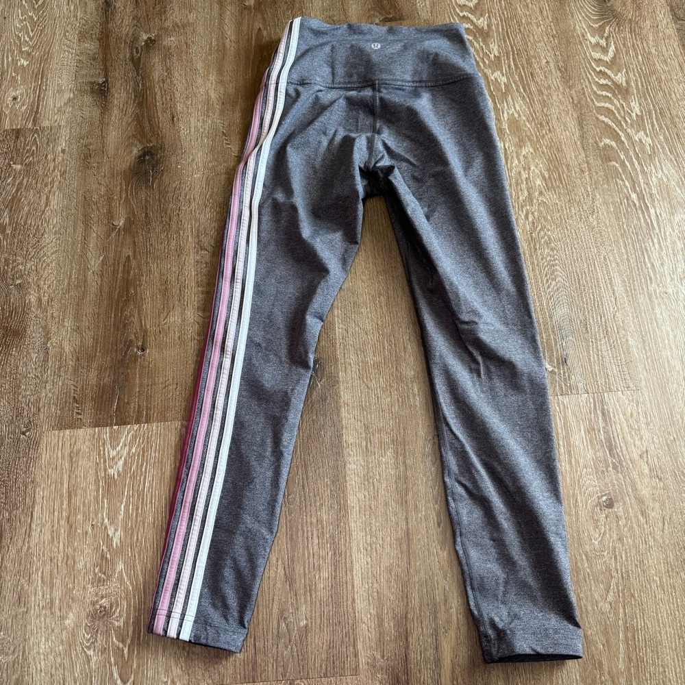 Lululemon Take A Hint 7/8 Tight *25" - Picture 6 of 9